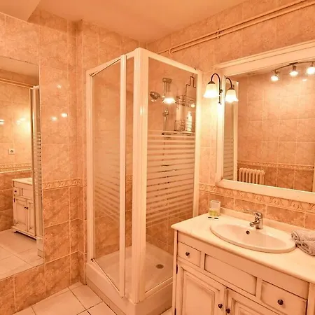 Loft 101 - Central, Terrasse Privee, Cachet De L'ancien Apartment *
